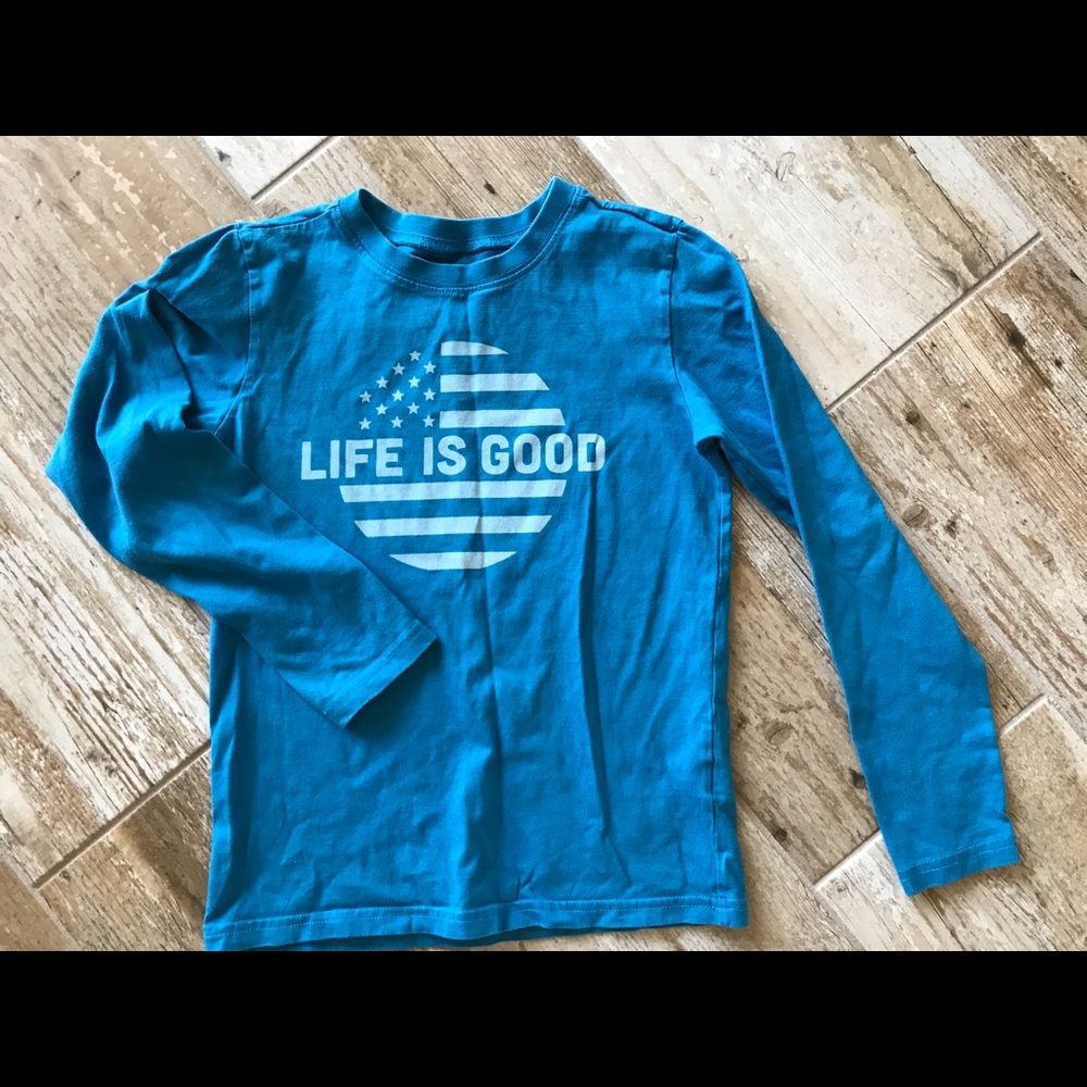 Long sleeve tee, Life Is Good